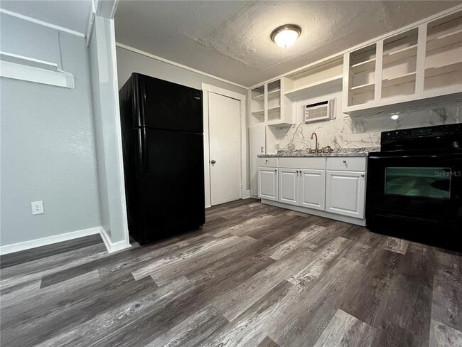 Photo - 908 Beverly Ave NW Unidad E