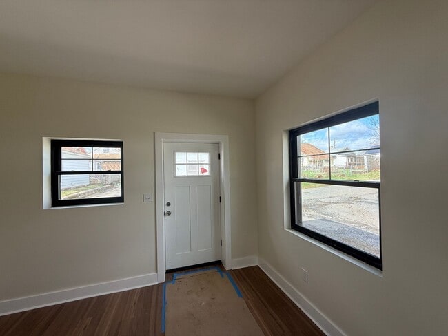 Photo - 345-347 W Penn St Unit 347 1/2 W Penn St