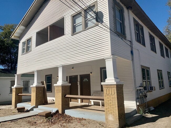 Photo - CHARMING AND UPDATED 2 BEDROOM 1 BATH