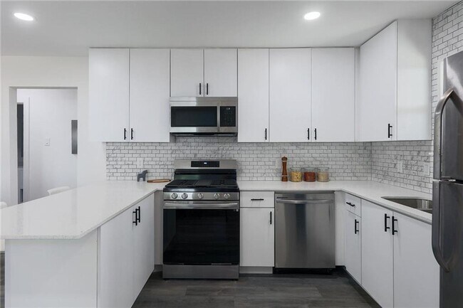 Photo - 3X2 Gorgeous West Campus Duplex Unit Unidad #B
