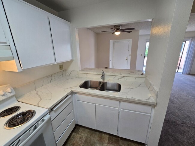 Photo - Bright Upstairs Studio Near Mesa College – Updated & Move-In Ready Unidad O