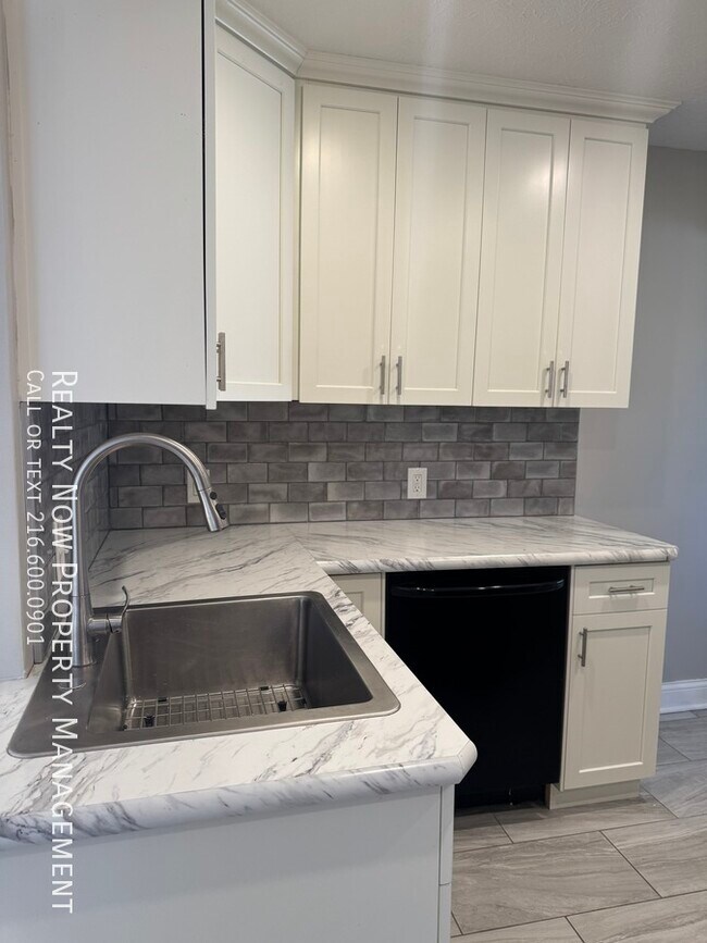 Photo - 11749 Arden Ave