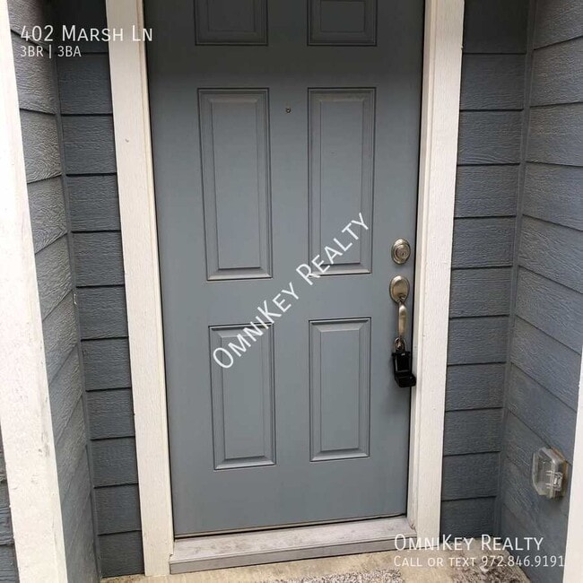 Photo - 402 Marsh Ln