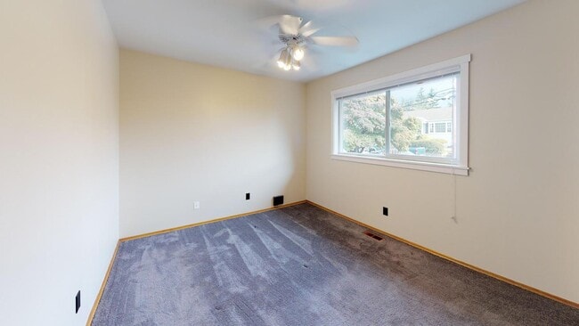 Photo - 510 N 87th St