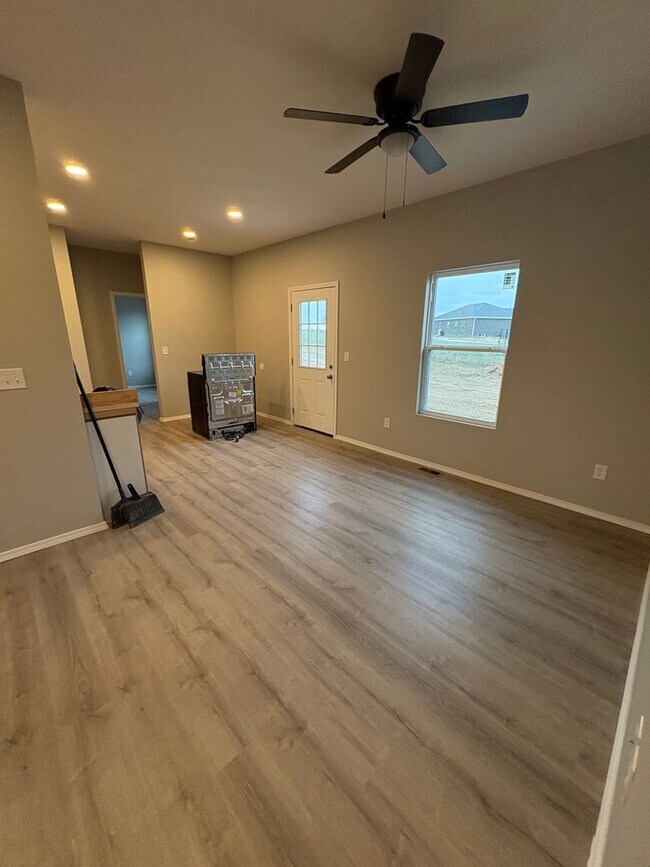 Photo - 2490 548th Rd