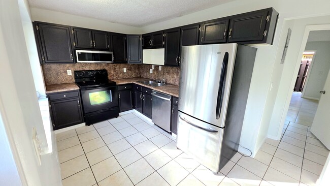 Building Photo - 3581-NPM