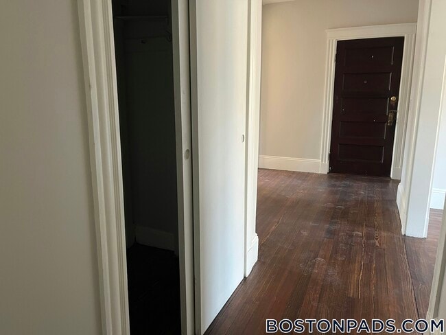 Photo - 1855 Beacon St Unidad 2