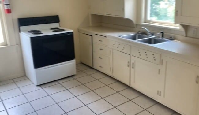 Photo - 717 Water St Apartamentos