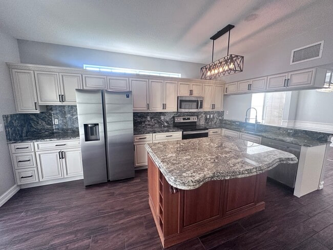2656 Sabal Springs Dr