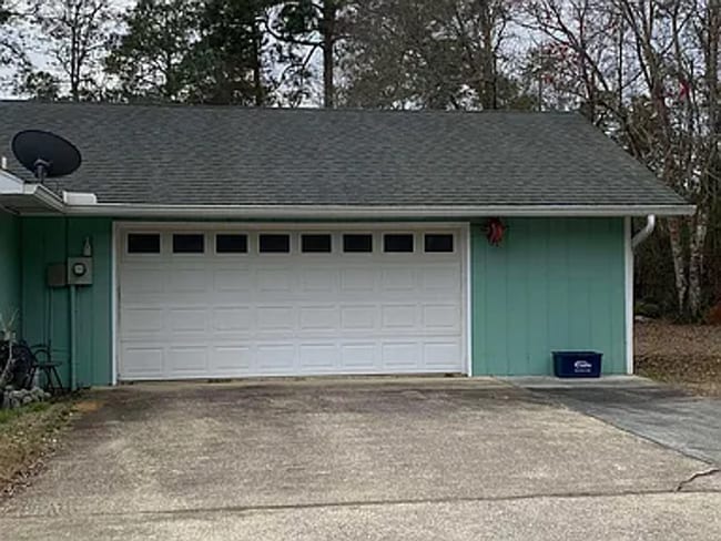 Photo - 3/2.5 bath home with large yard!