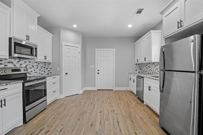 Photo - 512 E Heron St
