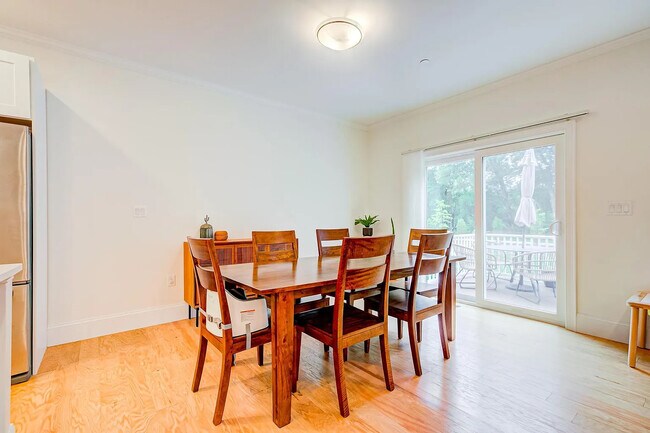 Photo - 23 Lily Pond Ln