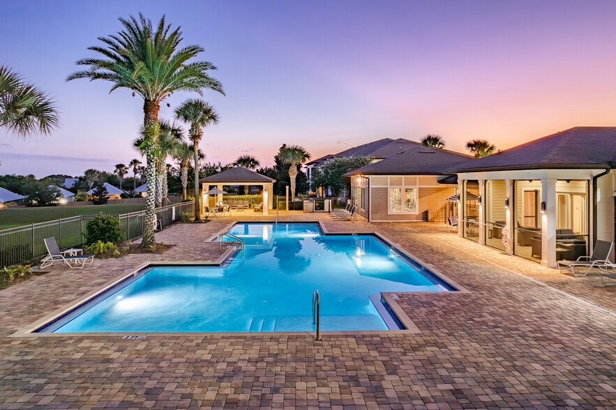 Atwater Sparkling Pool