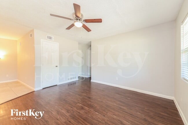 Photo - 1600 Judy Dr