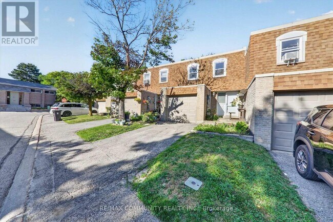 Photo - 850 Huntingwood Dr