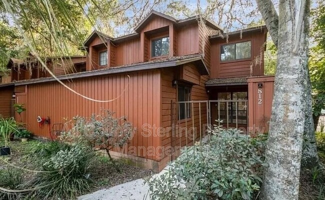 Building Photo - 812 SW 55th Terrace