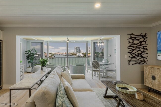 Building Photo - 250 Park Shore Dr Unit 302