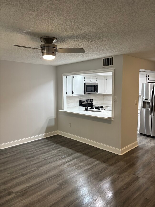 Building Photo - 604 Hammock Pine Blvd Unit 604