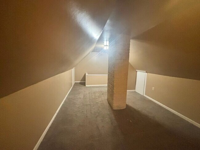 Photo - 8610 Jeffries Ave