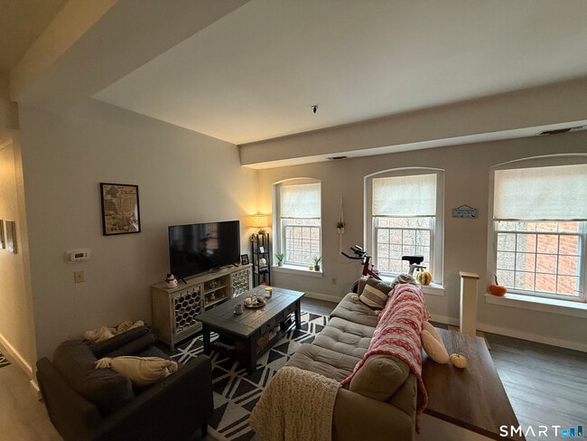 Photo - 55 Oil Mill Rd Unit APT 16