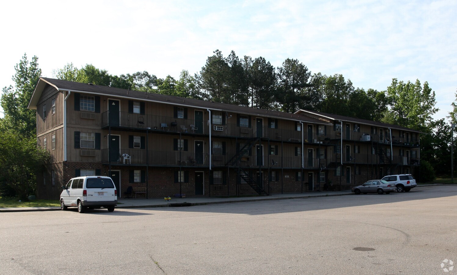 Colony Manor Apartments - Colony Manor Apartments
