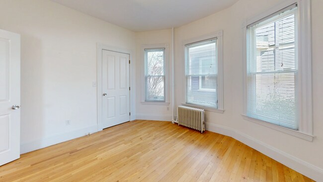 61 Museum St Unit 1