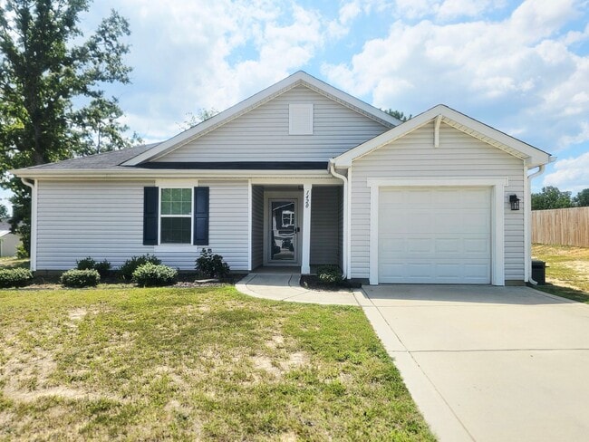 Building Photo - Well Maintained Home  Built in 2019