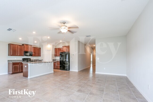5001 White Chicory Dr