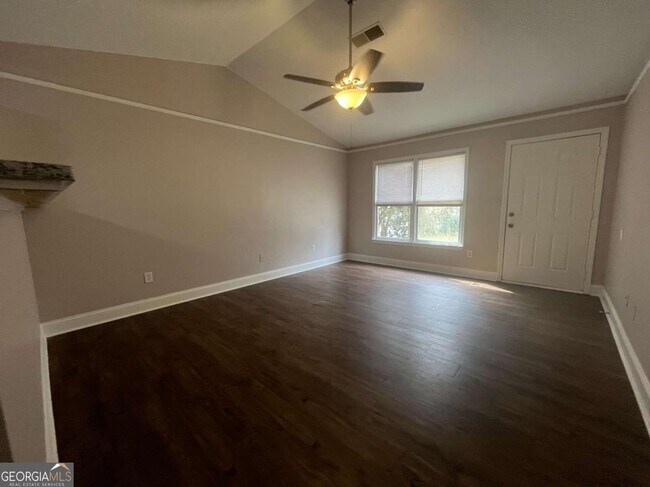 Photo - 545 Rustwood Dr