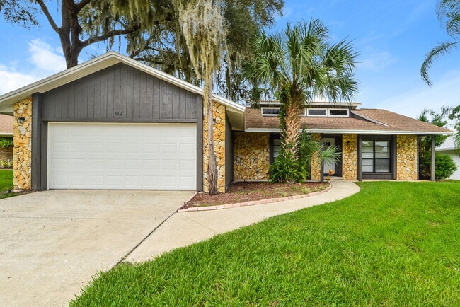 Photo - 548 Matilda Pl