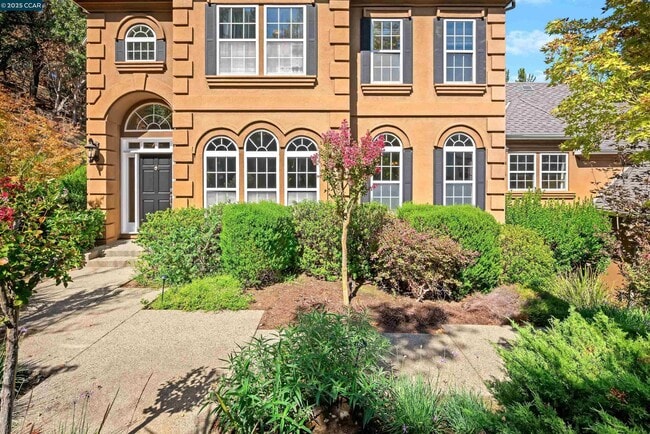 Photo - 20 Oak Crest Ln