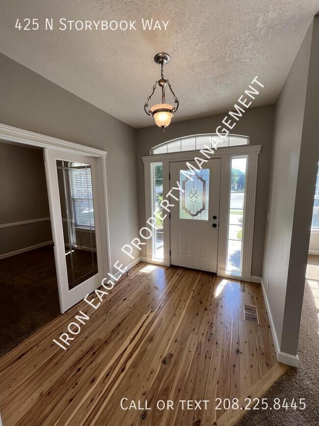 425 N Story Book Way