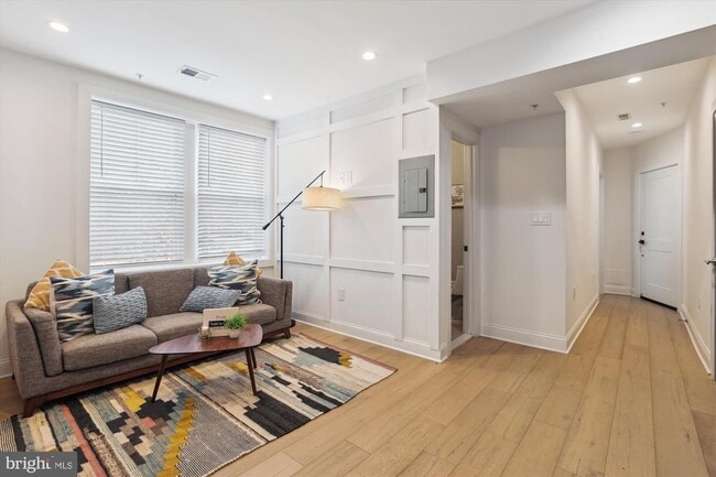 Photo - 200 Hamilton St NW Unit 2