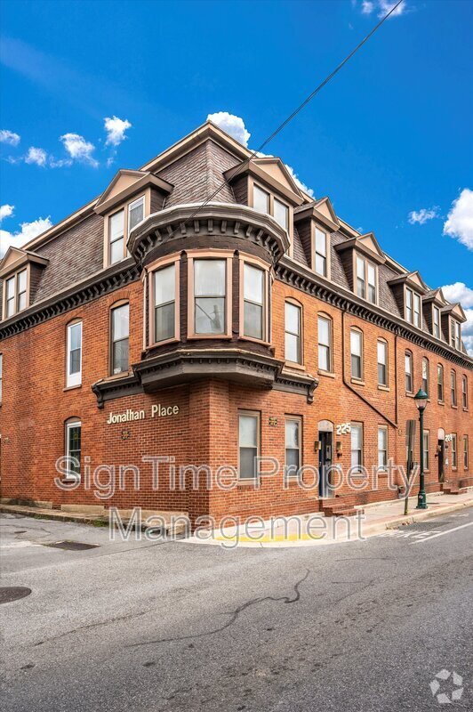 Building Photo - 225-229 Jonathan Street (new) - 229-102 Rental