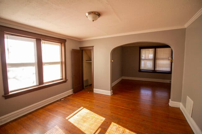 Photo - 3260 Michigan Ave Unit 3260