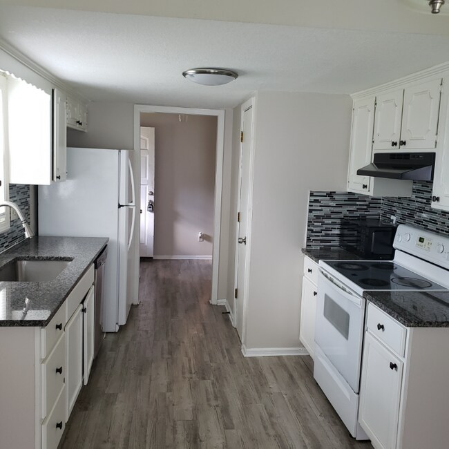 Photo - 8000 E 120th St