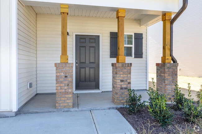 3BR, 2BA - 1,510SF - Front Porch