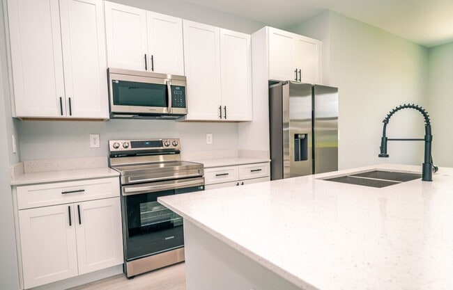 Building Photo - 1103 Saint Tropez Ct Rental