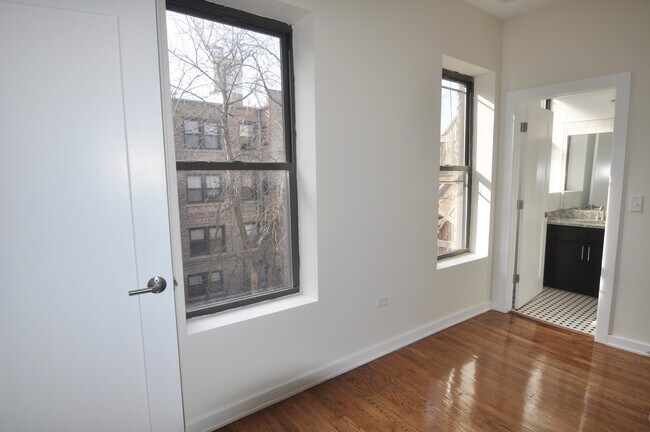 Photo - 1167 E 52nd St