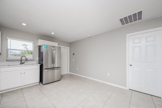 Photo - 818 San Jose Ct