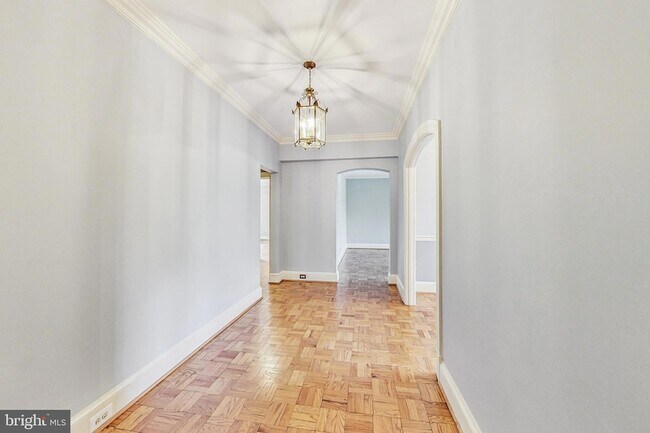 Photo - 3900 Cathedral Ave NW Unidad 304-A