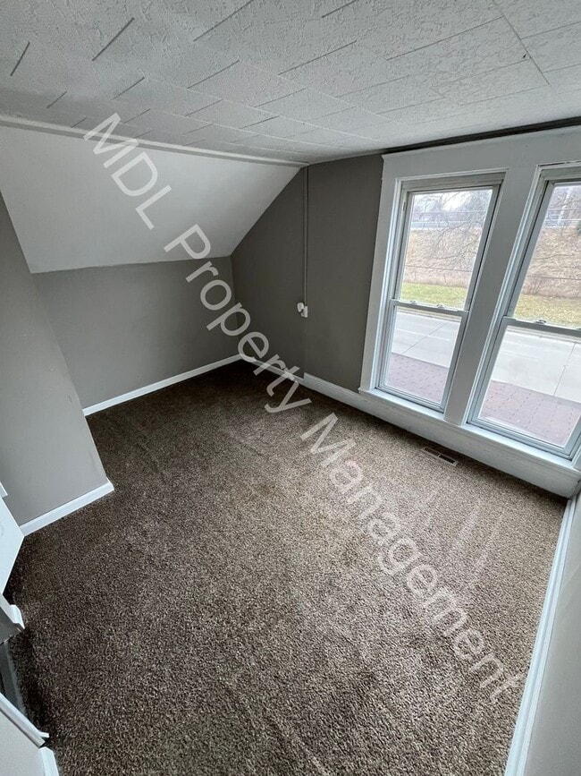 Photo - 2634 N Michigan Ave Unit 3