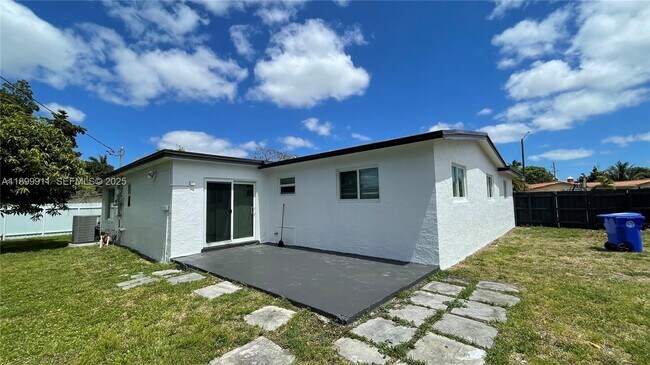 Photo - 6407 SW 5th St