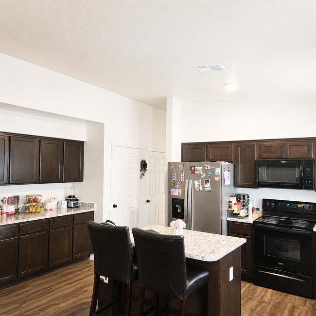 Photo - Almost Brand New Home for Rent!