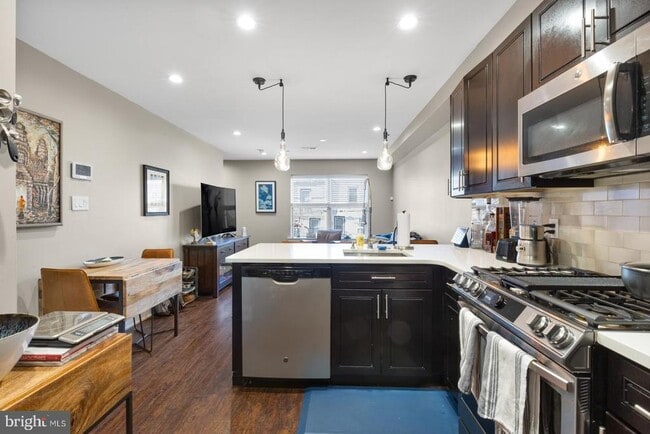Photo - 834 N 19th St Unit 3