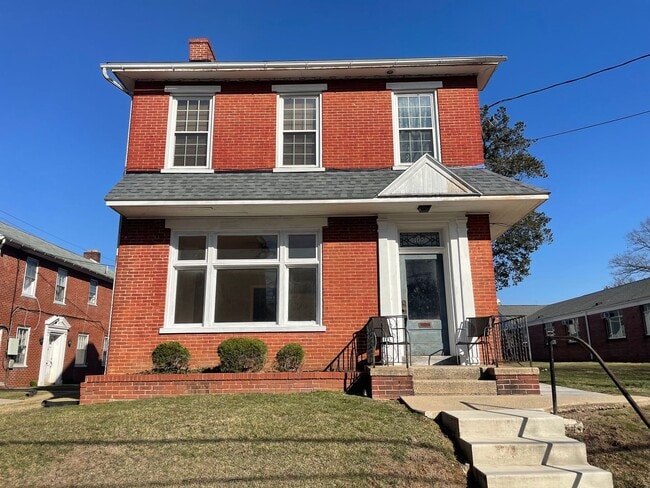 Building Photo - 107 S Broad St Unit Apt. #1