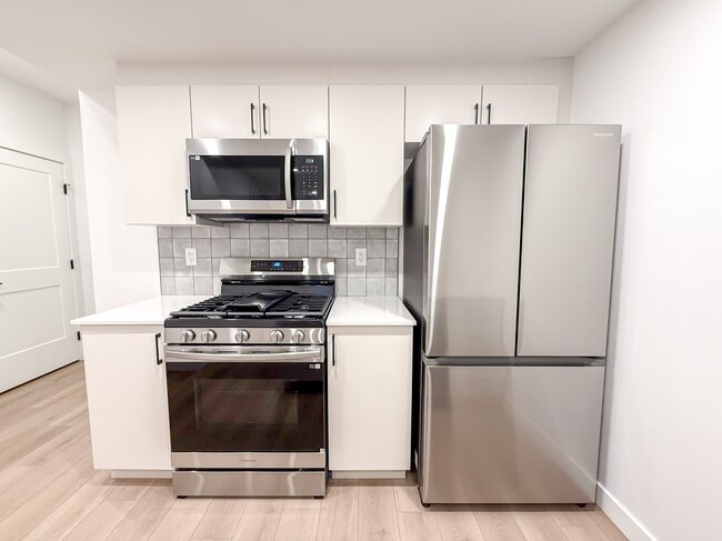 Photo - 12407-12122 122 Ave NW
