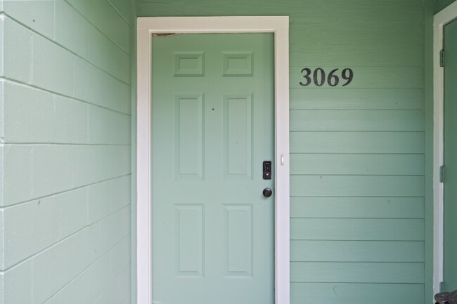 Photo - 3069 NW 28th Cir