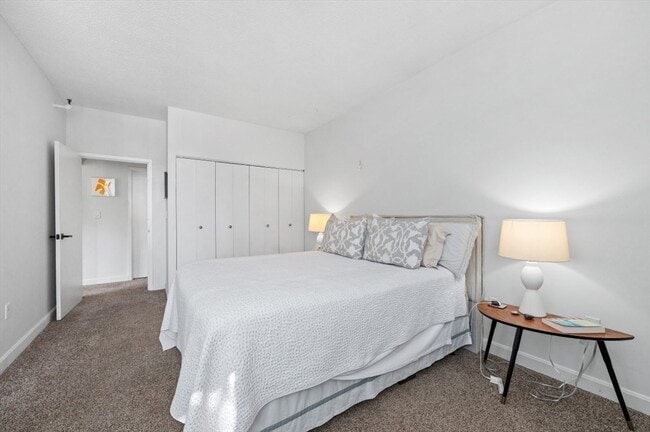 Building Photo - 42 8th St Unit 1201