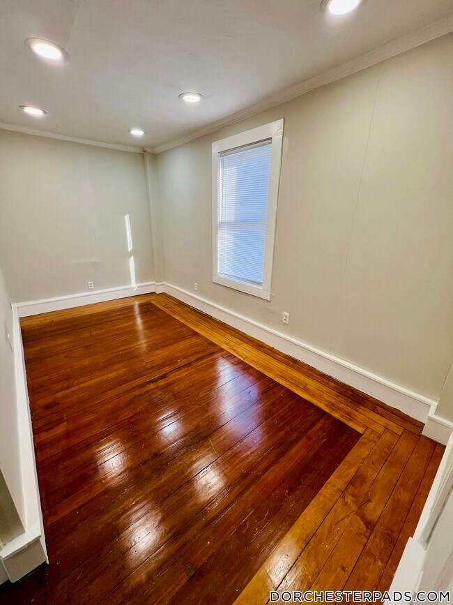 Photo - 35 Humphreys St Unit 2A